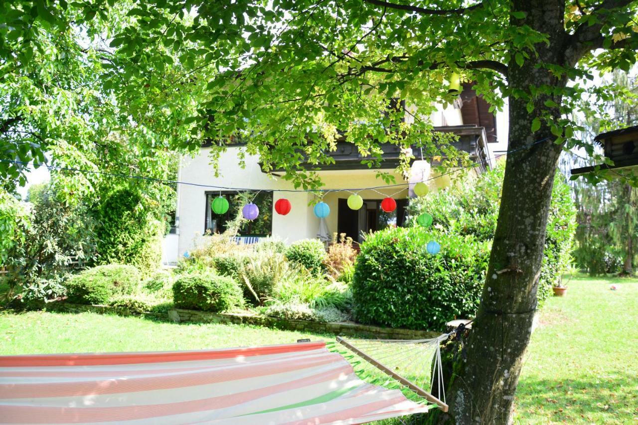 Haus Mit Garten Eugendorf Exterior photo